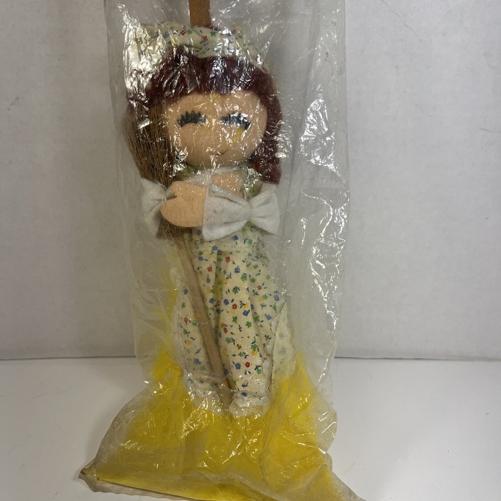 George Good Minnie Duster Cleaning Dusting Tool Vtg